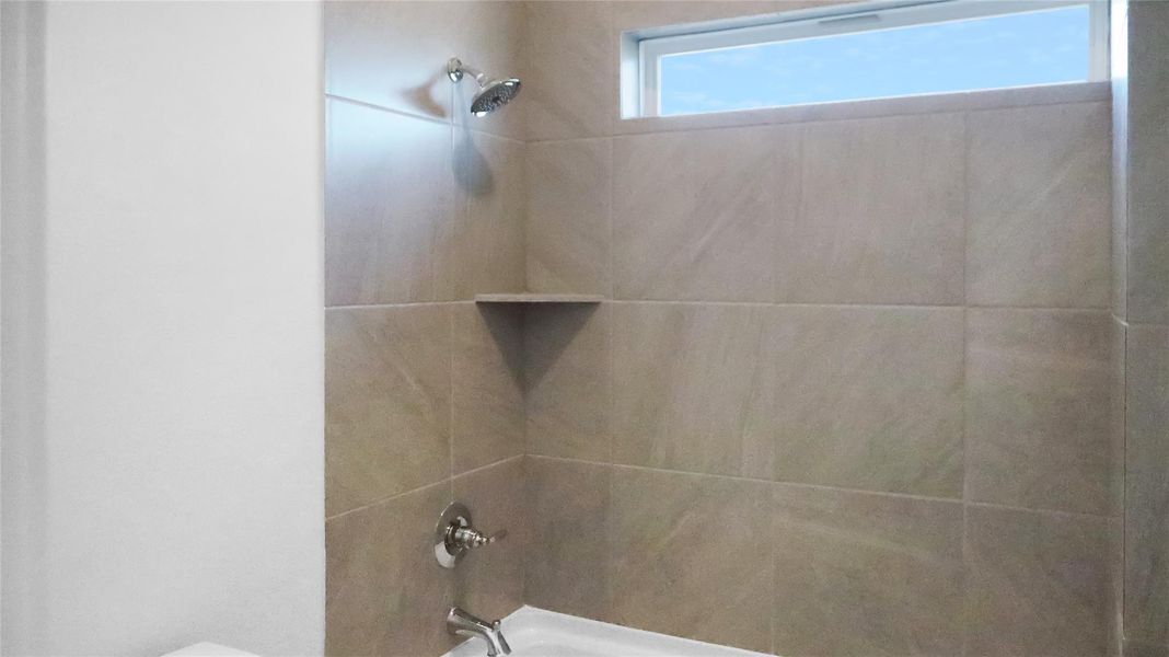 Shared full bathroom, 2nd floor