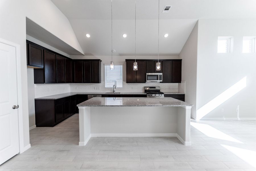 Furnished interior view inside a new home in Canterra Creek, Rosharon (Image 8).