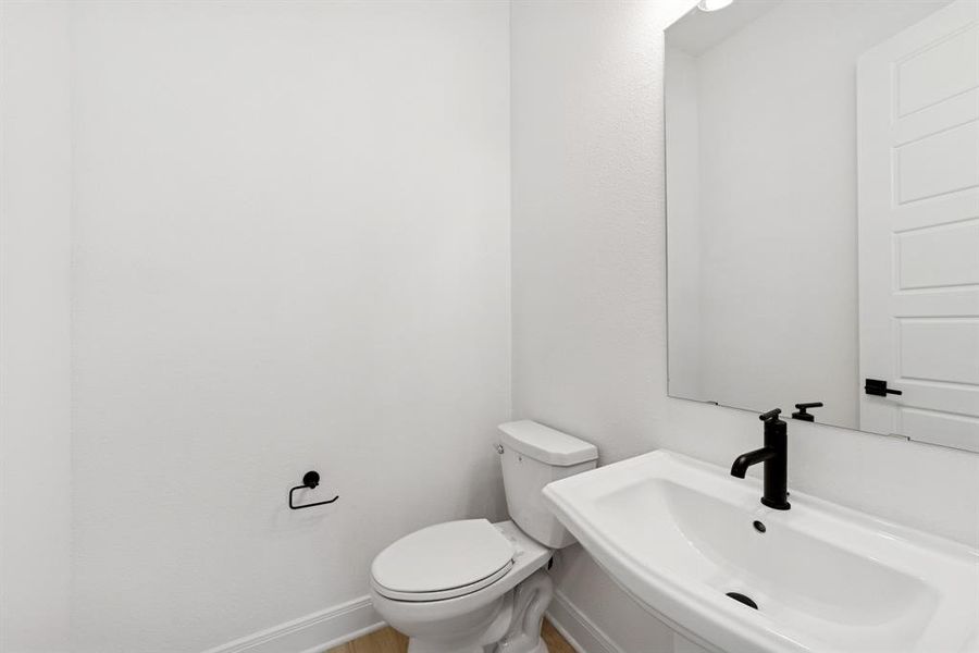 Furnished interior view inside a new home in Mantua Point Gardens, Van Alstyne (Image 13). Furnished interior view inside a new home in Mantua Point Gardens, Van Alstyne (Image 13).