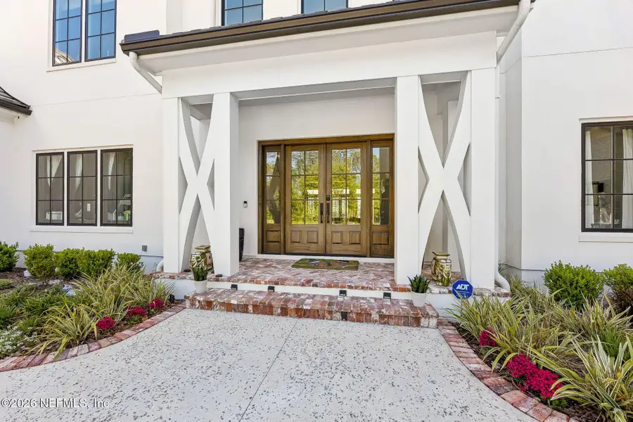 Exterior details and patio area of a home in , Jacksonville (Image 3).