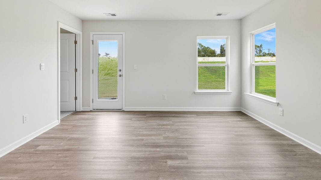 Spacious, unfurnished interior of a new home in Durbin Meadows, Fountain Inn (Image 19).