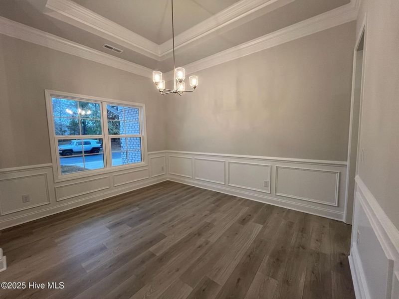 Spacious, unfurnished interior of a new home in Palmetto Creek, Bolivia (Image 16).