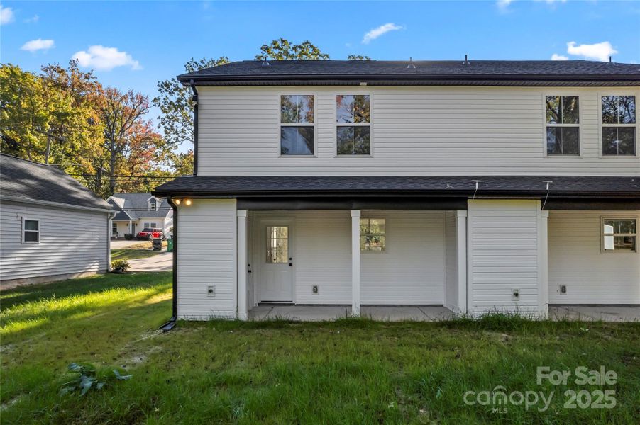 Exterior details and patio area of a home in , Charlotte (Image 4).