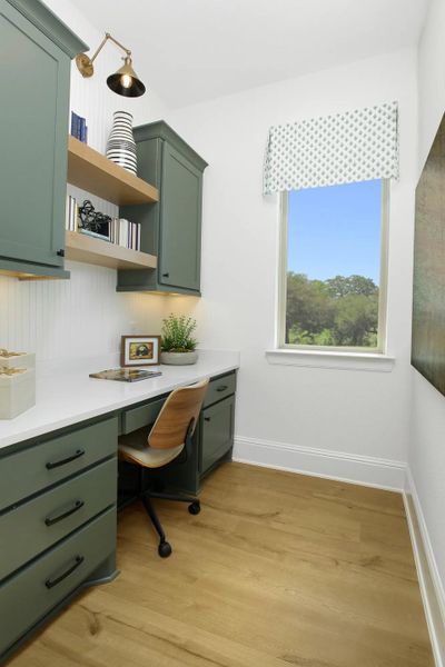 Overlook E Pocket Office