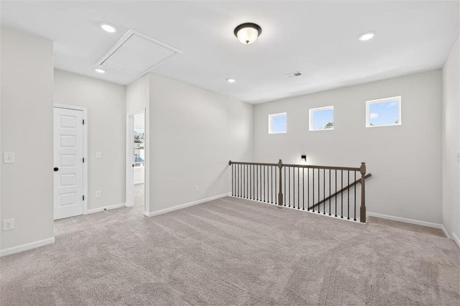 Spacious, unfurnished interior of a new home in Sanders Park, Austell (Image 21).