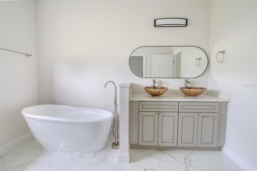 Furnished interior view inside a new home in , Kissimmee (Image 14).