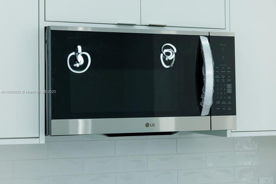 Close-up of interior finishes inside a home in , Lehigh Acres (Image 41).