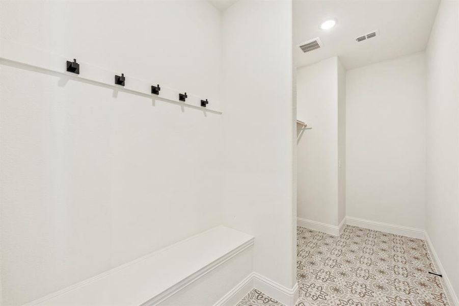 Spacious, unfurnished interior of a new home in Abe's Landing, Granbury (Image 34). Spacious, unfurnished interior of a new home in Abe's Landing, Granbury (Image 34).