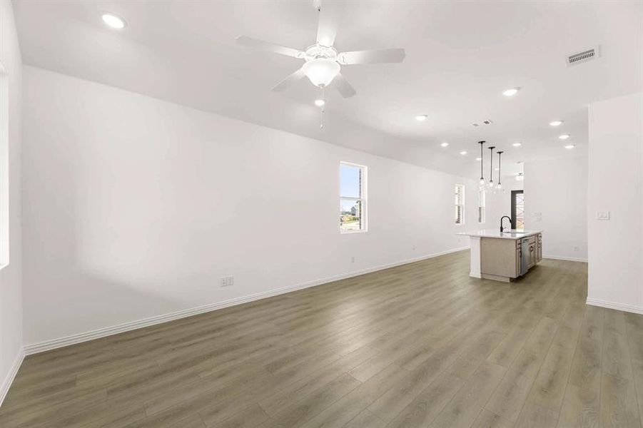 Image 23 of a home in Creekview Fossil Ridge. Image 23 of a home in Creekview Fossil Ridge.