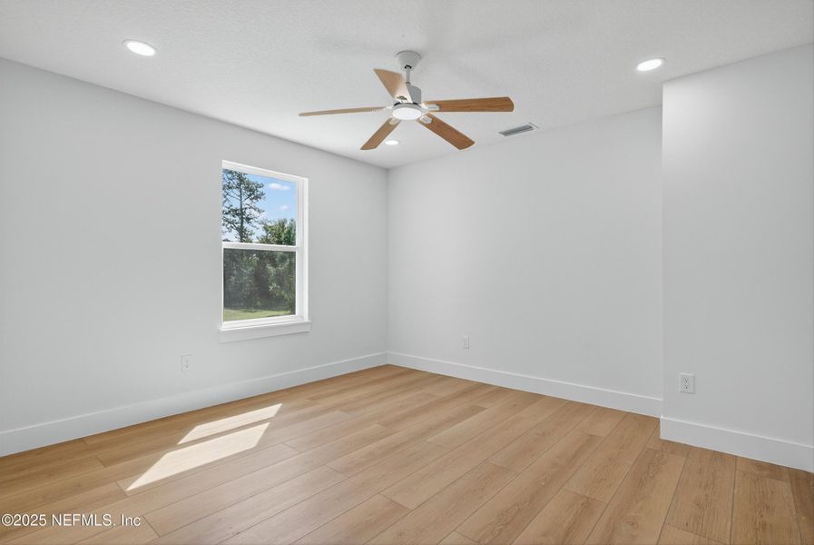 Spacious, unfurnished interior of a new home in , Jacksonville (Image 50).