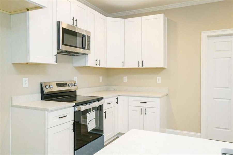 Furnished interior view inside a new home in , Gainesville (Image 4).