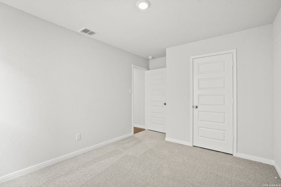 Spacious, unfurnished interior of a new home in Hickory Ridge, Elmendorf (Image 25).