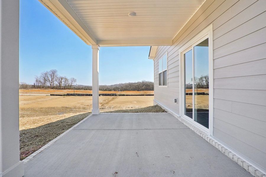 Exterior details and patio area of a home in Ascent at Arbor Ridge, La Vergne (Image 26).