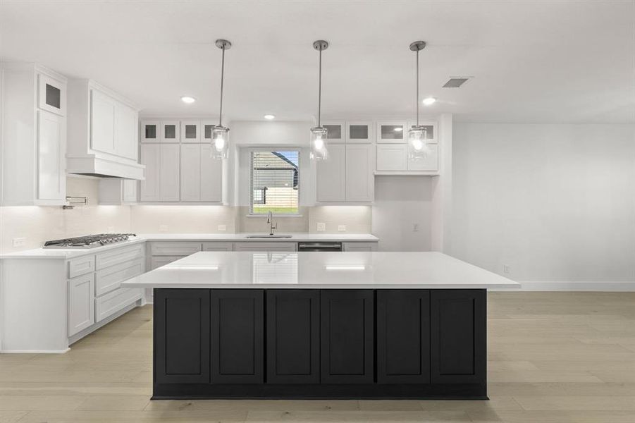 290 Cheyenne Mountain-Kitchen-1