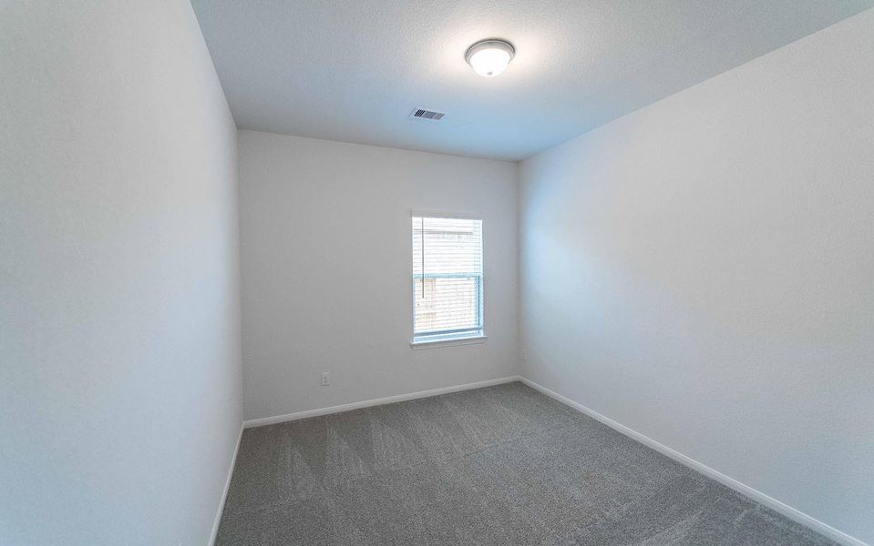 Spacious, unfurnished interior of a new home in Pecan Estates, Crosby (Image 11).