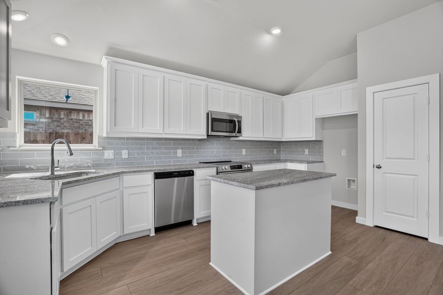 Furnished interior view inside a new home in Craftsman's Corner, Cleburne (Image 8).