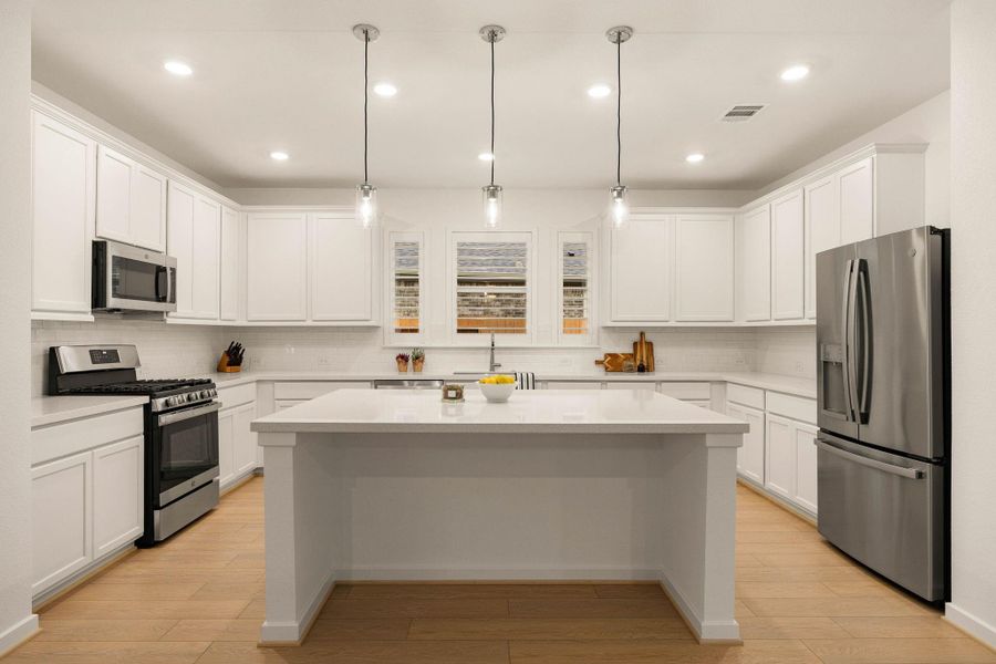 Furnished interior view inside a new home in Bonterra at Cross Creek Ranch 45s - Age 55+, Fulshear (Image 19).