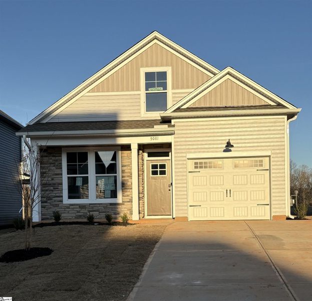 Front exterior of a new home in Hazelwood, Boiling Springs, SC, highlighting curb appeal (Image 1). Front exterior of a new home in Hazelwood, Boiling Springs, SC, highlighting curb appeal (Image 1).