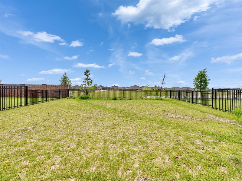 Exterior details and patio area of a home in , Katy (Image 26).