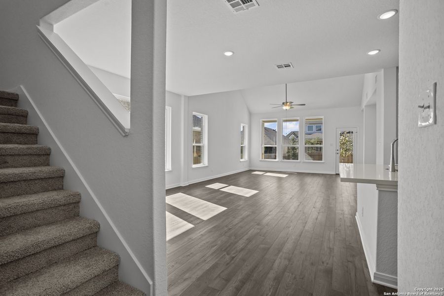 Spacious, unfurnished interior of a new home in Davis Ranch, San Antonio (Image 36). Spacious, unfurnished interior of a new home in Davis Ranch, San Antonio (Image 36).