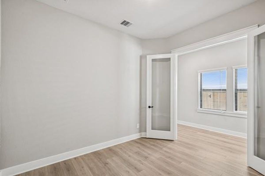 Spacious, unfurnished interior of a new home in The Highlands - Grove Collection, Porter (Image 9). Spacious, unfurnished interior of a new home in The Highlands - Grove Collection, Porter (Image 9).
