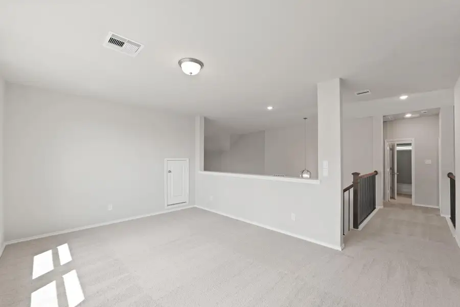 Spacious, unfurnished interior of a new home in The Trails, New Caney (Image 44). Spacious, unfurnished interior of a new home in The Trails, New Caney (Image 44).