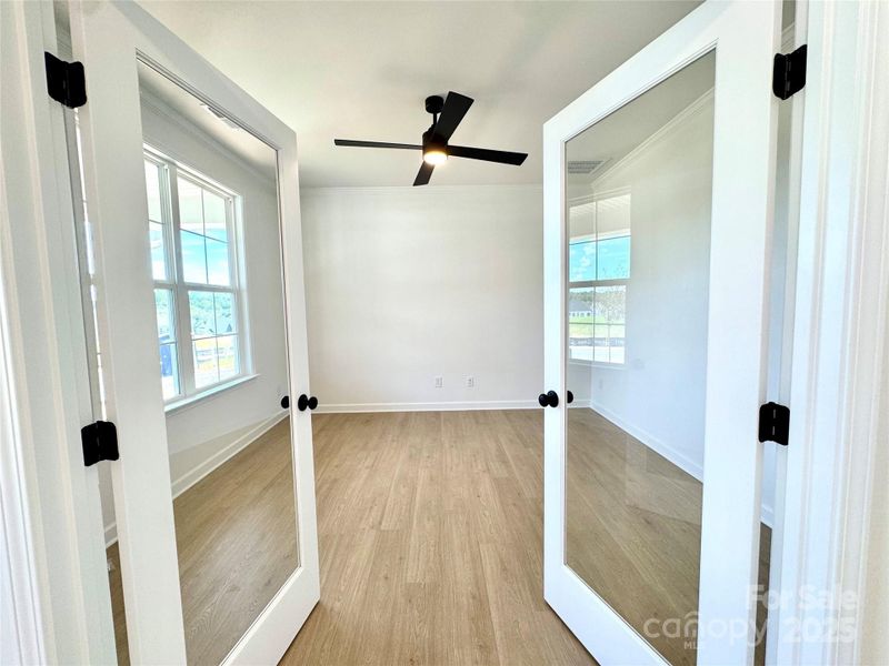 Spacious, unfurnished interior of a new home in Red Hill, Concord (Image 18).