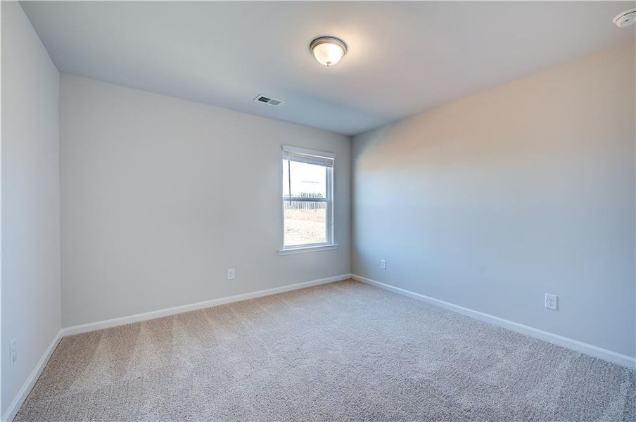 Spacious, unfurnished interior of a new home in Chapel Hill, Newnan (Image 24).