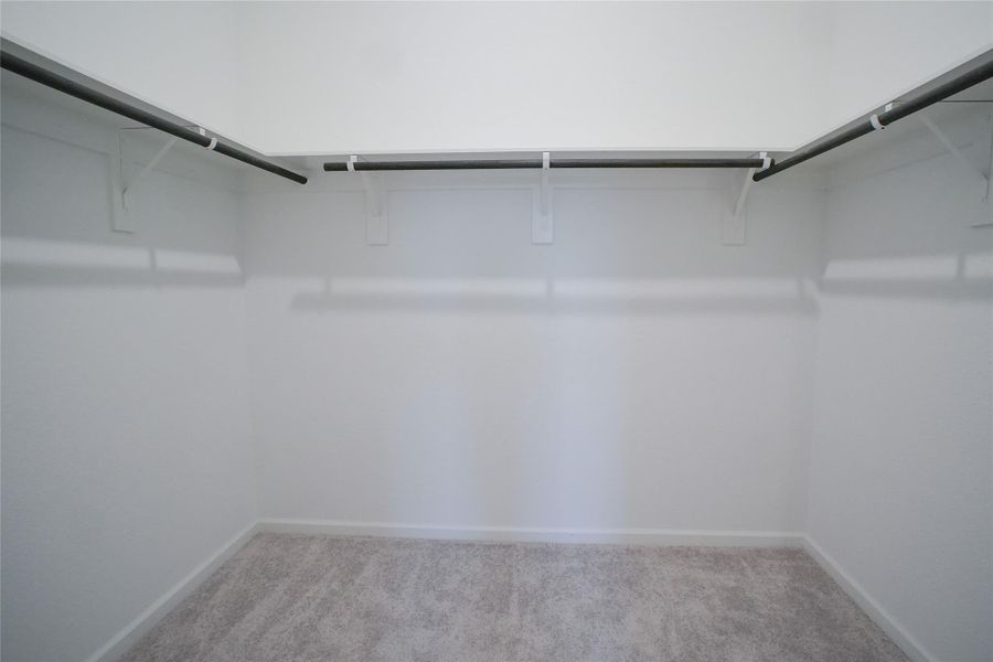 Spacious, unfurnished interior of a new home in Millers Pond: Watermill Collection, Rosenberg (Image 22).