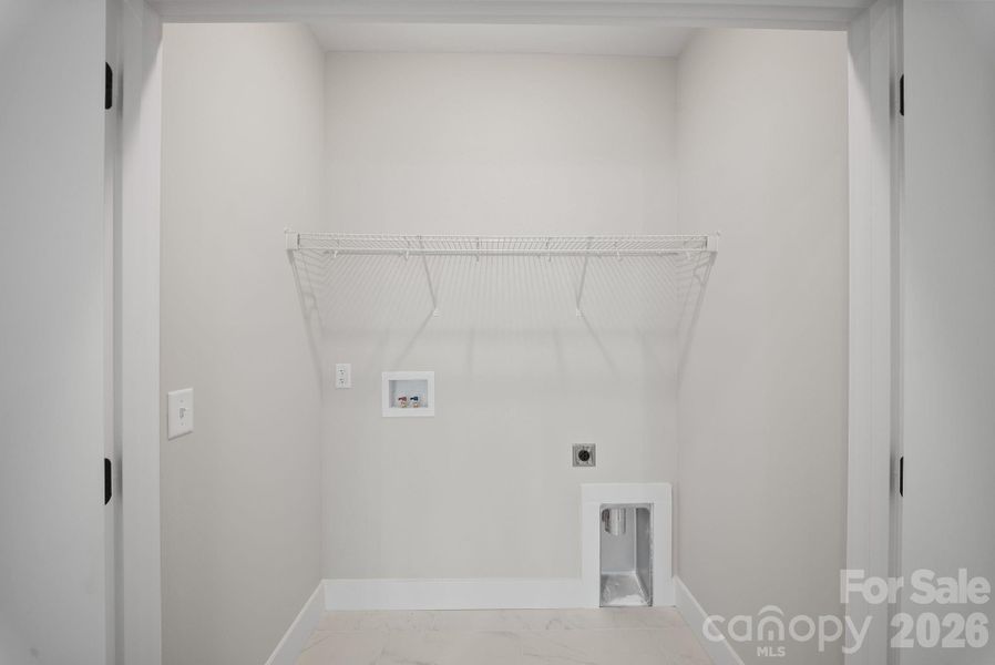 Spacious, unfurnished interior of a new home in , Asheville (Image 17).