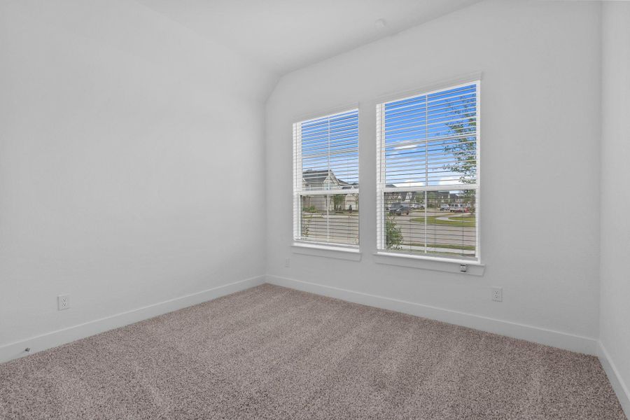 Spacious, unfurnished interior of a new home in Grange, Katy (Image 21).