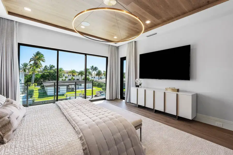 070-590PhillipsDrive-BocaRaton-FL-33432-