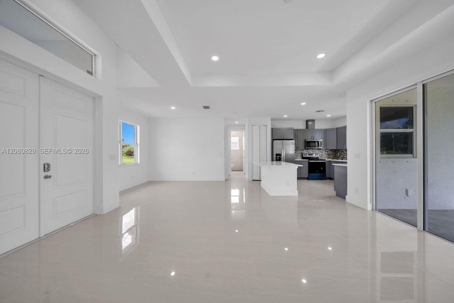 Spacious, unfurnished interior of a new home in , Lehigh Acres (Image 28).
