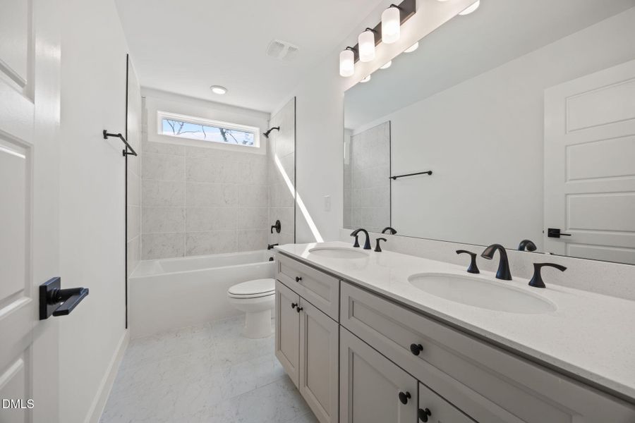 38-web-or-mls-IMG_1933 38-web-or-mls-IMG_1933