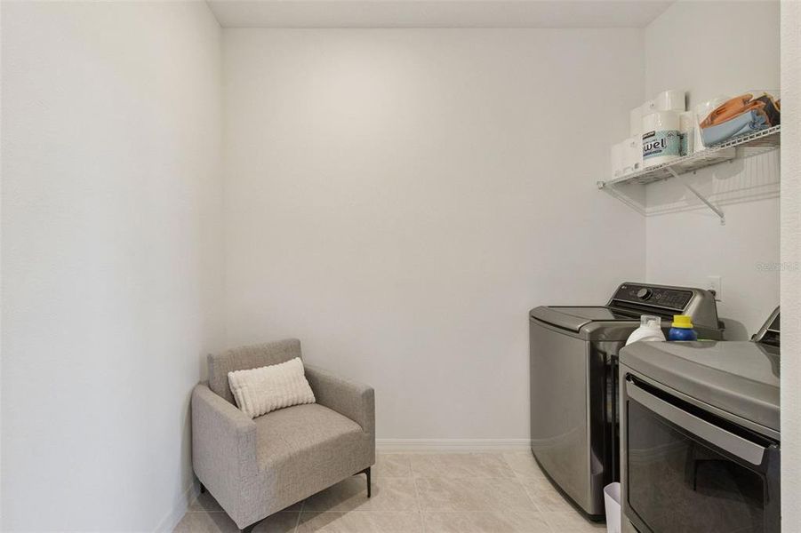Furnished interior view inside a new home in , Lake Alfred (Image 32).