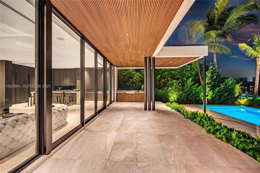 Exterior details and patio area of a home in , Miami Beach (Image 20).