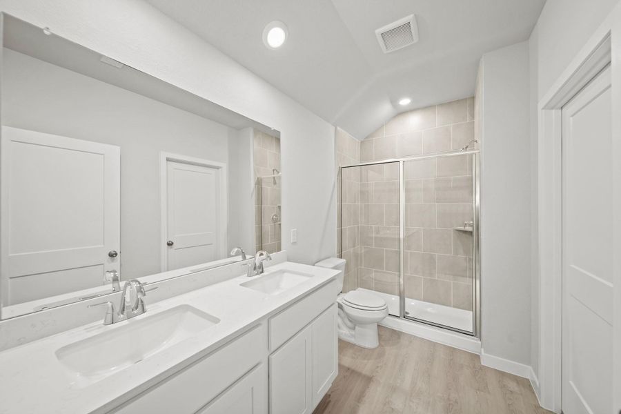 Furnished interior view inside a new home in Valor Park, Bay City (Image 9).