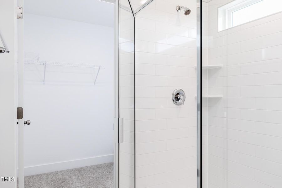 VNF-Lot 47-Aurora (24) VNF-Lot 47-Aurora (24)