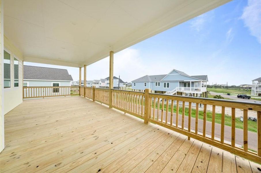 Exterior details and patio area of a home in , Galveston (Image 25).