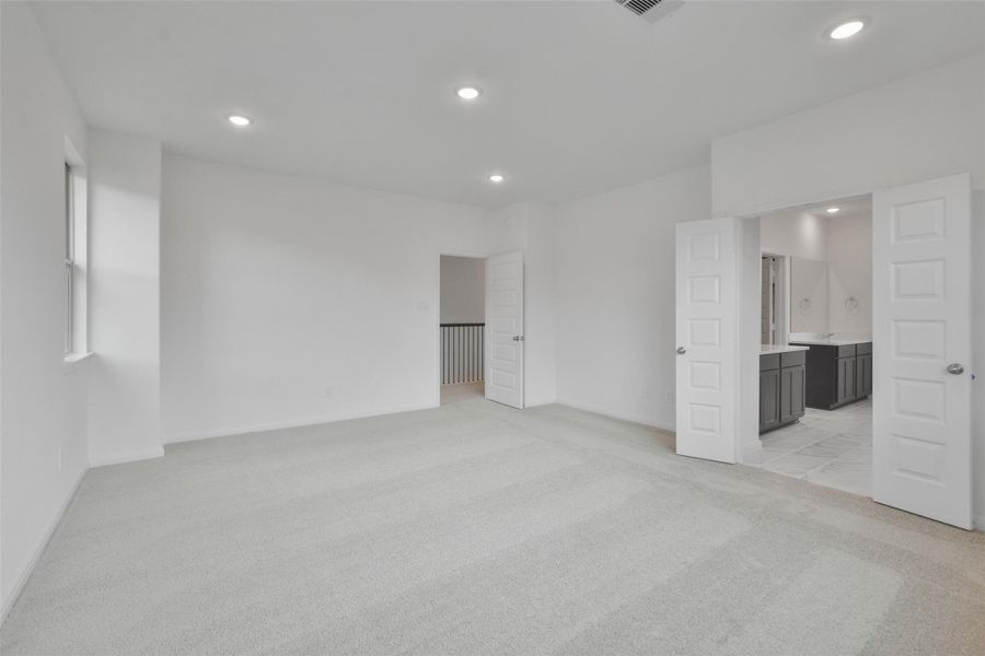 Image 11 of a home in Kings Mill. Image 11 of a home in Kings Mill.