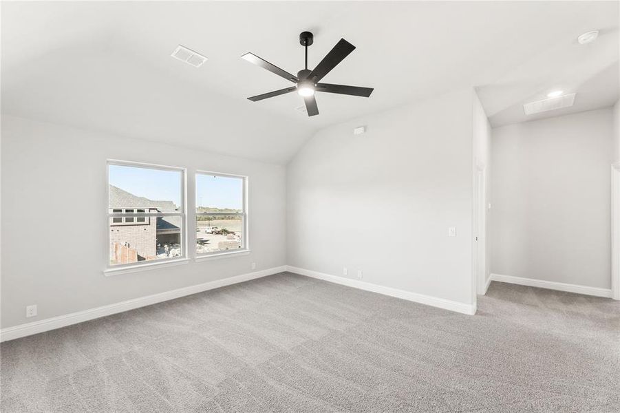 Spacious, unfurnished interior of a new home in Crystal Lake Estates, Red Oak (Image 21). Spacious, unfurnished interior of a new home in Crystal Lake Estates, Red Oak (Image 21).
