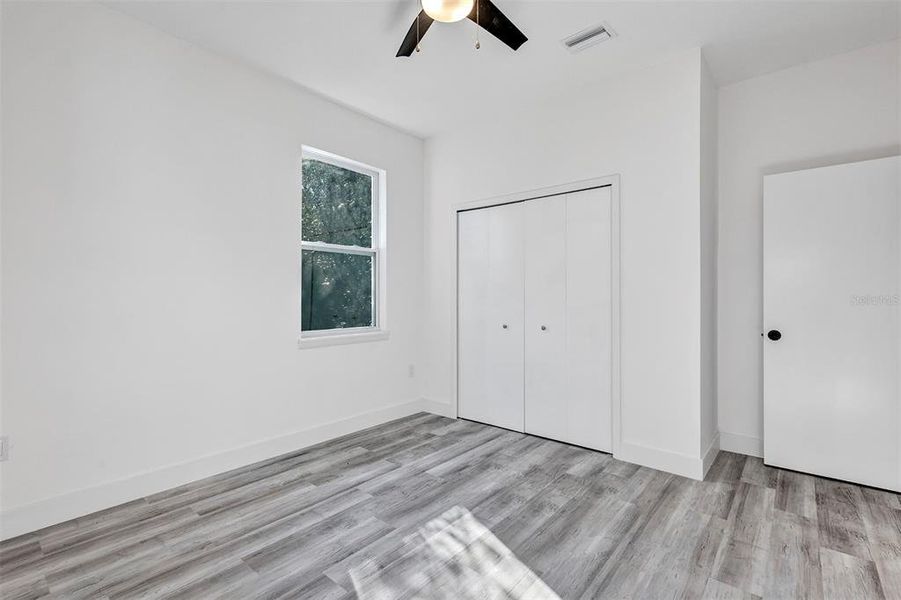 Spacious, unfurnished interior of a new home in , New Smyrna Beach (Image 28).