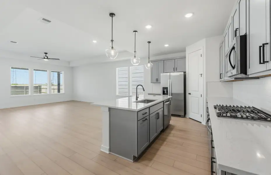 Furnished interior view inside a new home in Kuempel Farms, Pflugerville (Image 12).