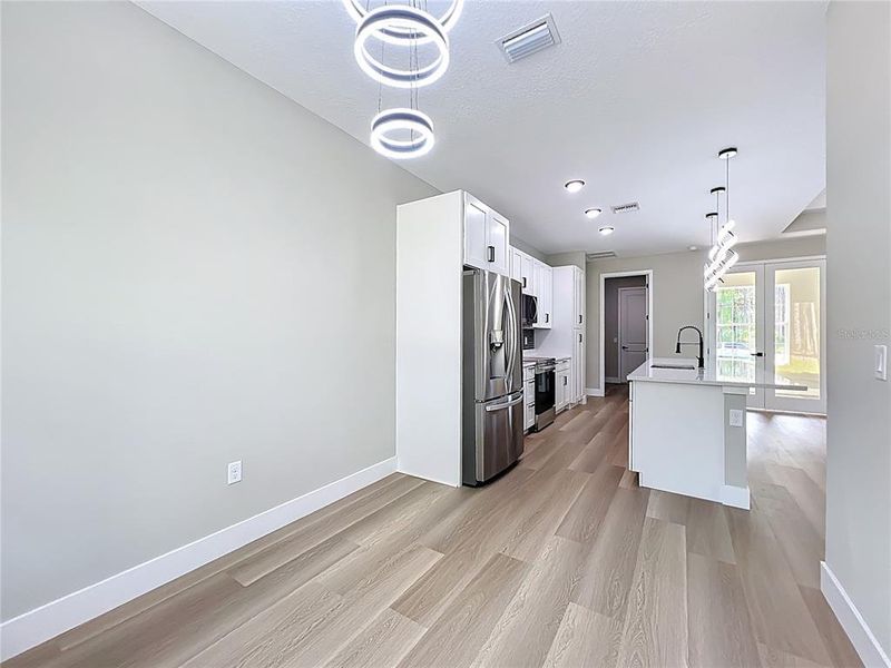 Spacious, unfurnished interior of a new home in , Citrus Springs (Image 39).