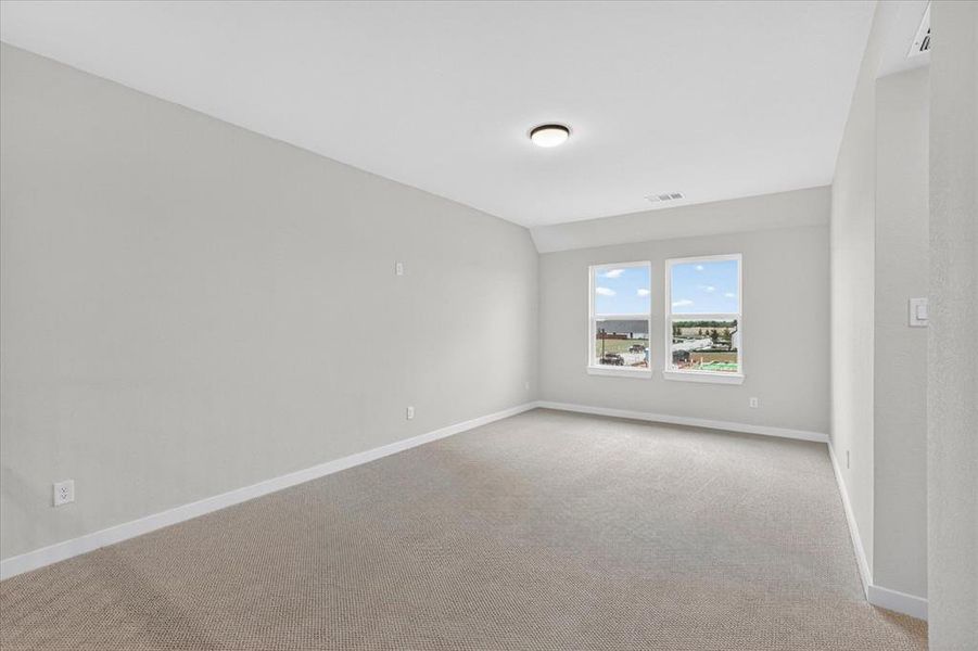 Spacious, unfurnished interior of a new home in Cambridge Crossing, Celina (Image 20).