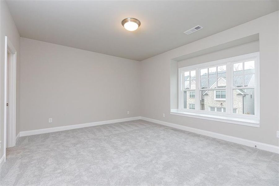 Spacious, unfurnished interior of a new home in Bellwyn, Johns Creek (Image 16).