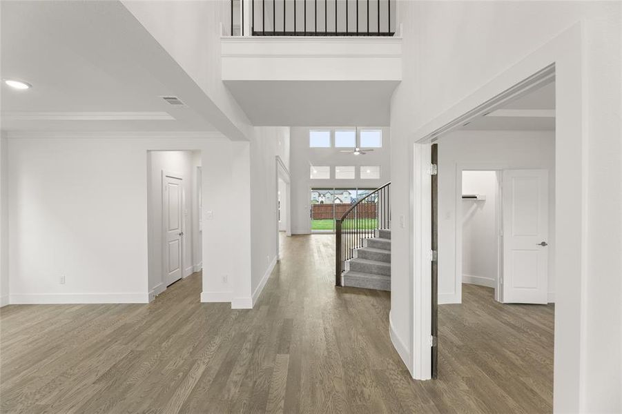 3730 Milwaulkee- Entry-2 3730 Milwaulkee- Entry-2