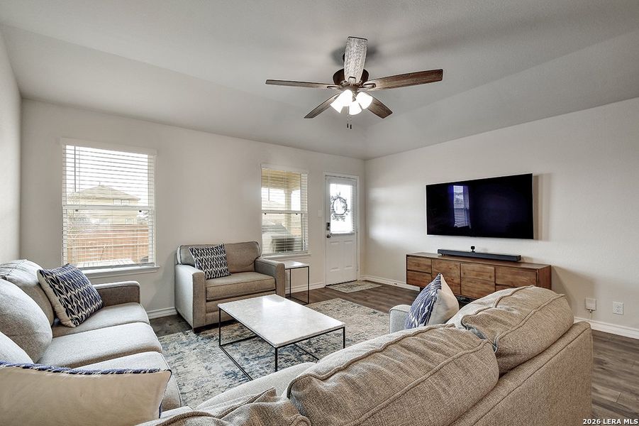 Furnished interior view inside a new home in Langdon, San Antonio (Image 34). Furnished interior view inside a new home in Langdon, San Antonio (Image 34).