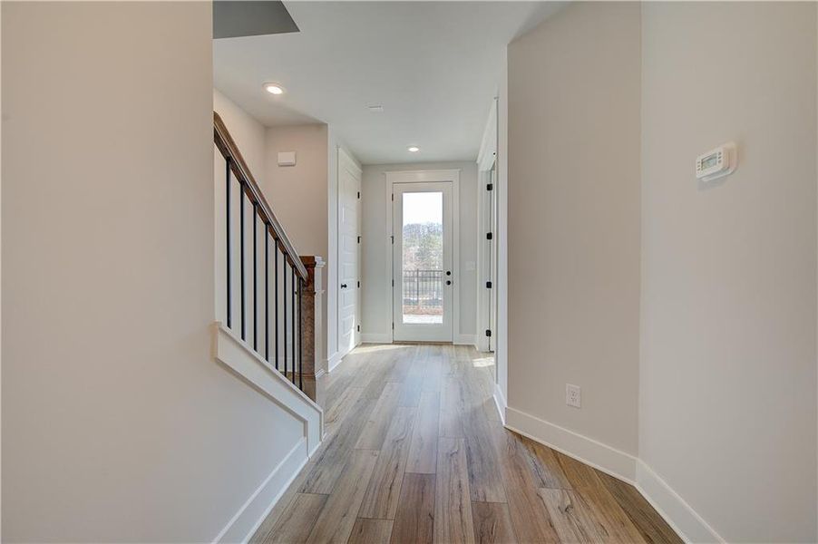 Spacious, unfurnished interior of a new home in Barrett Pointe, Kennesaw (Image 24).
