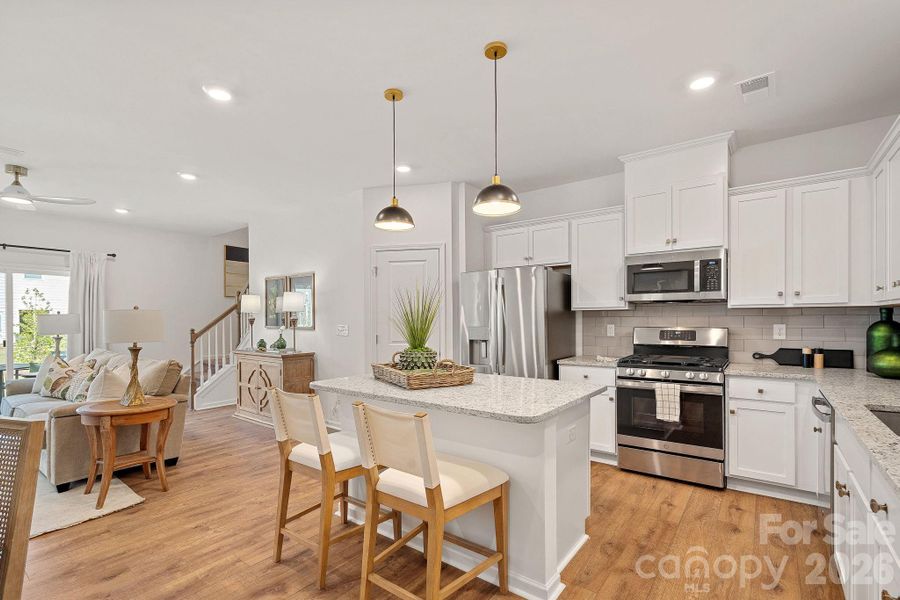 Kitchen & Island